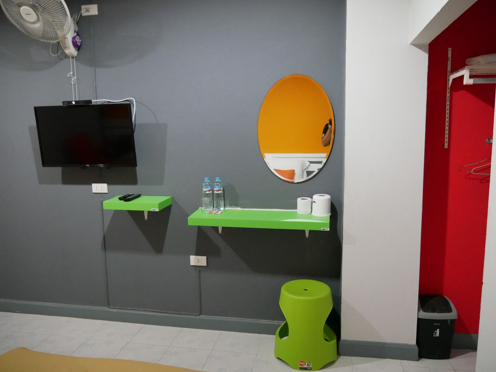 Pk Hotel Бурирам Екстериор снимка