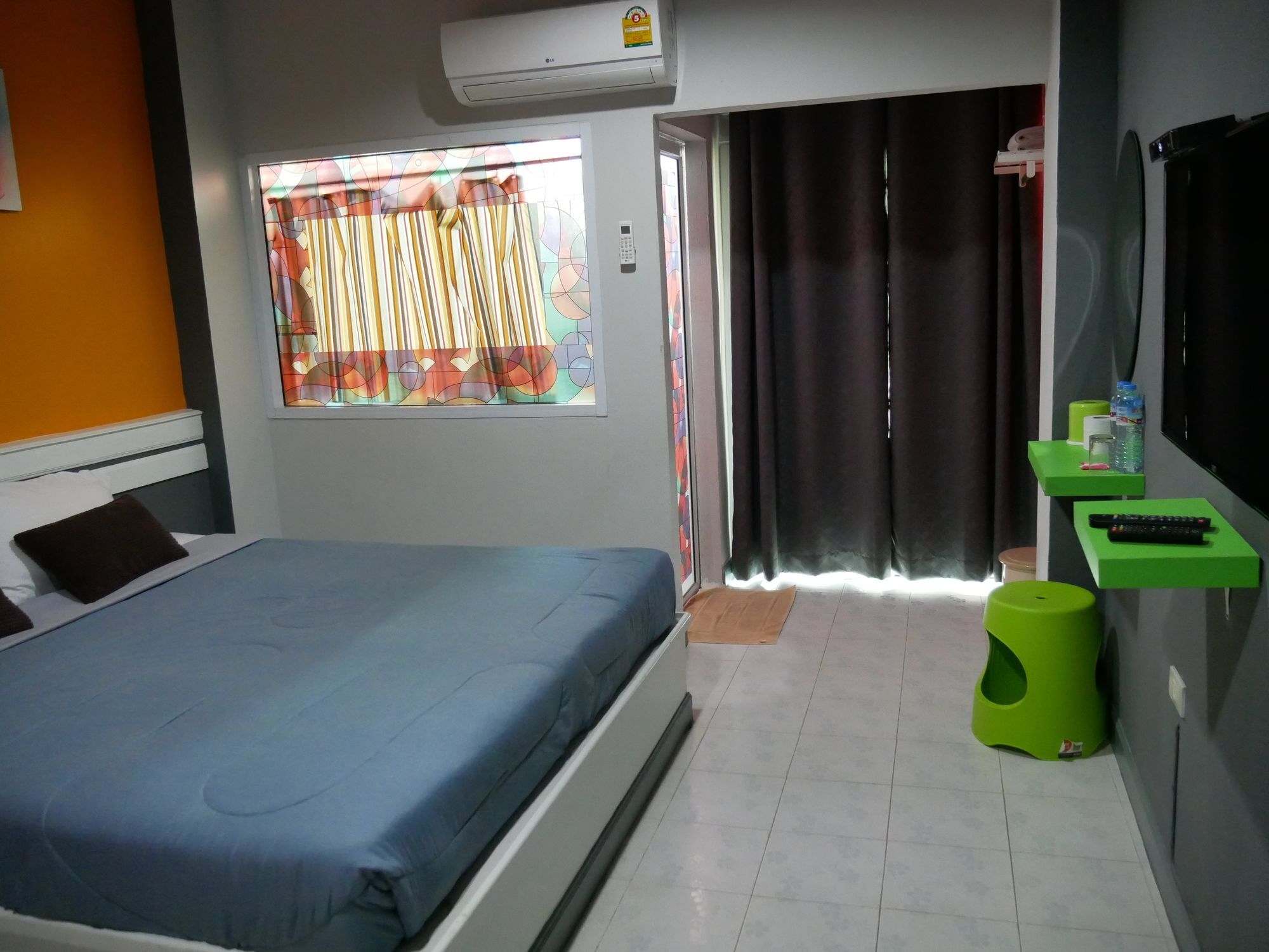 Pk Hotel Бурирам Екстериор снимка