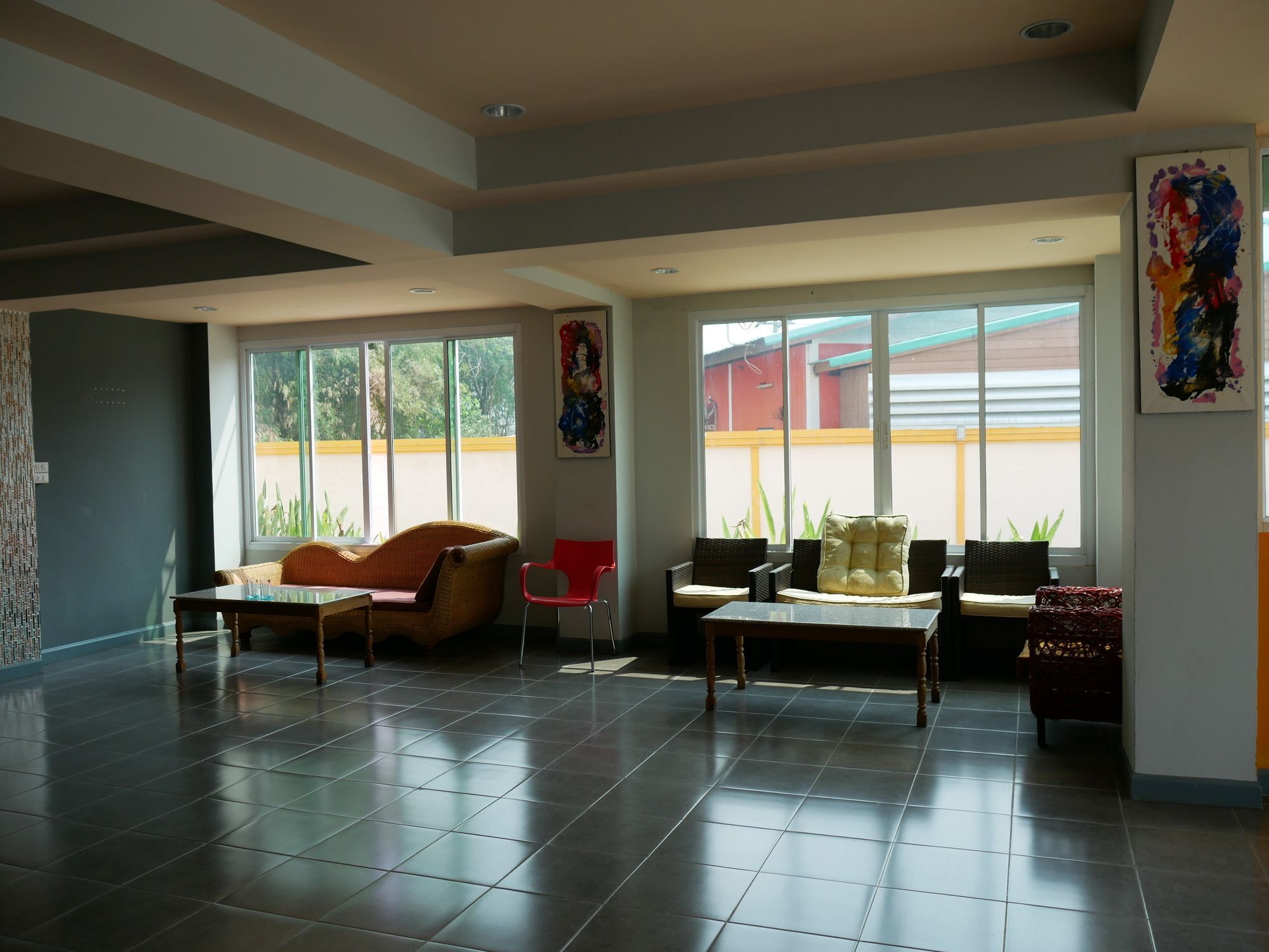 Pk Hotel Бурирам Екстериор снимка