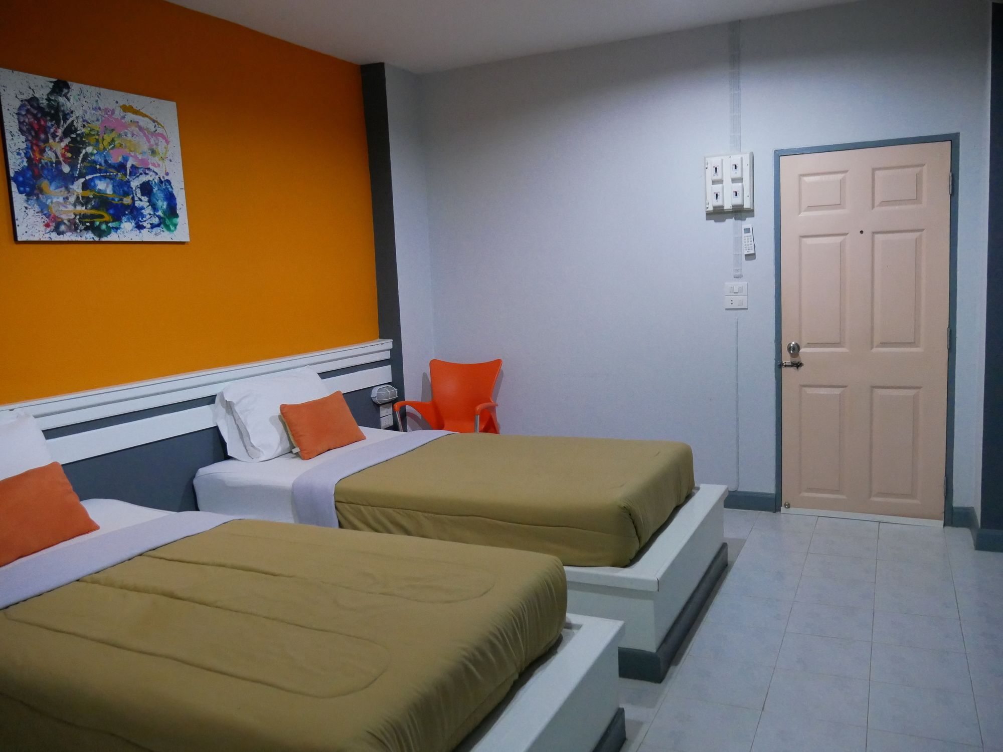 Pk Hotel Бурирам Екстериор снимка